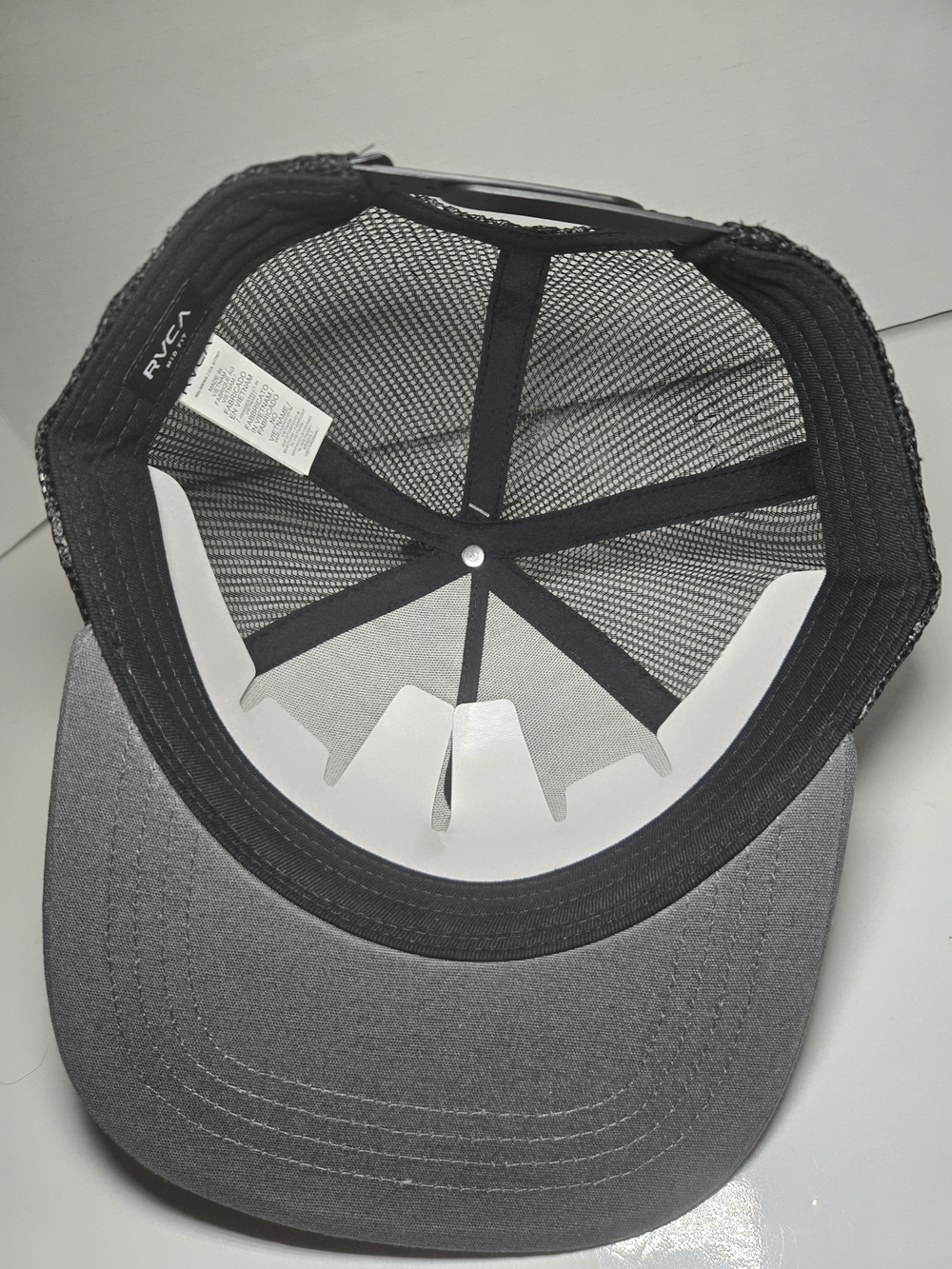New RVCA Grey Hat with Yellow Hibiscus and Teal Leaf - Picture 5 of 5